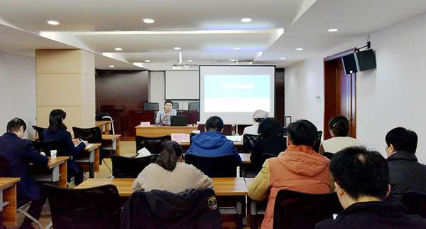 健康咨询会1.JPG 健康咨询会1.JPG